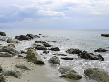 White-beach-Puerto-Galera.jpg