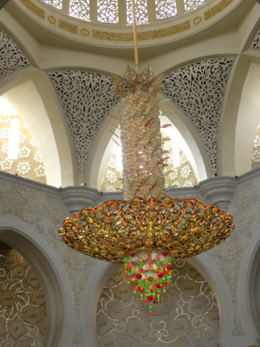 chandelier-in-Abu-Dhabi-mosque.jpg