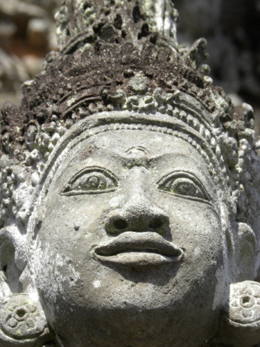 female statue-Ubud.jpg