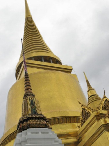 gold-on-wat-bangkok.jpg