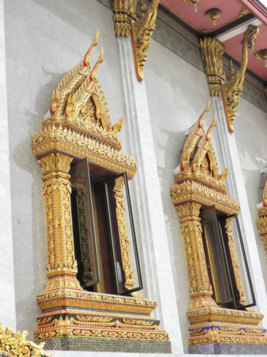 more-windows-bangkok.jpg