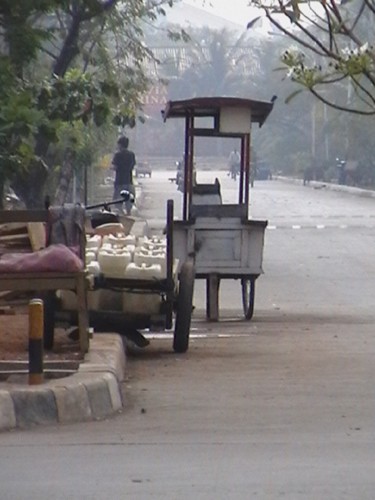 sunda-kelapa-vendor.jpg