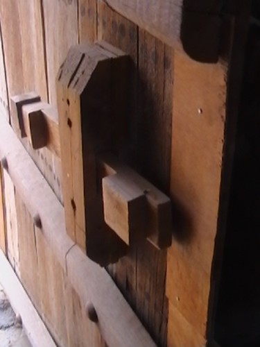 wooden-lock.jpg