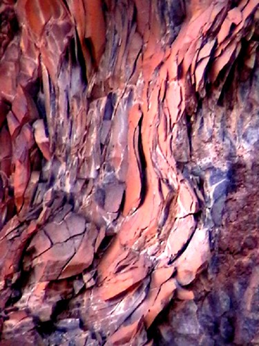 Volcanic-flow-Taba-Hail.jpg